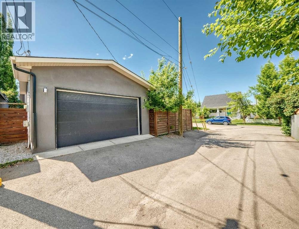 4906 21 Street SW — photo 49