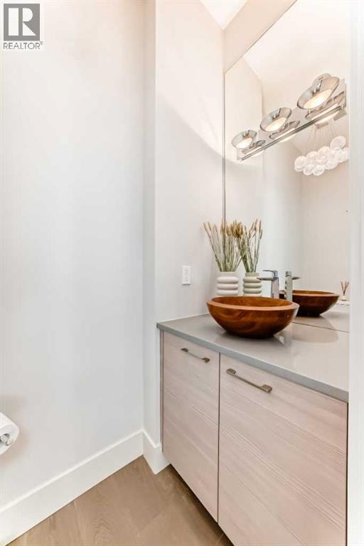 4906 21 Street SW — photo 18