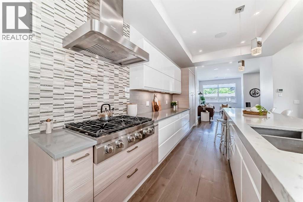 4906 21 Street SW — photo 10