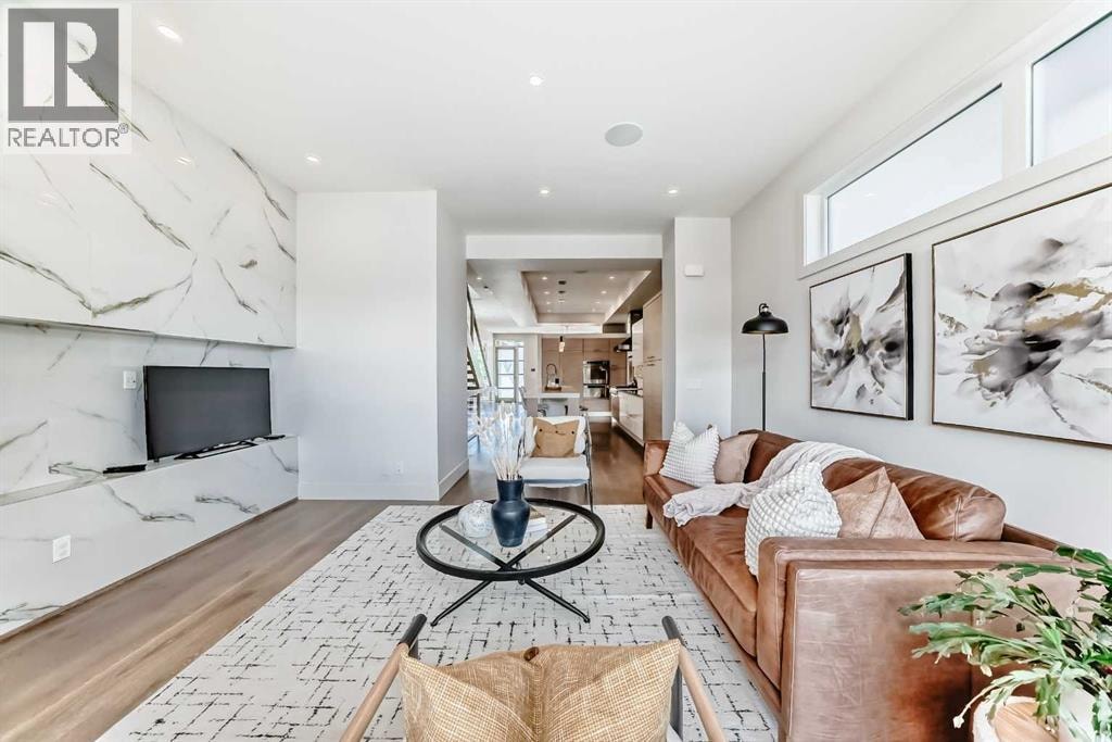4906 21 Street SW — photo 11