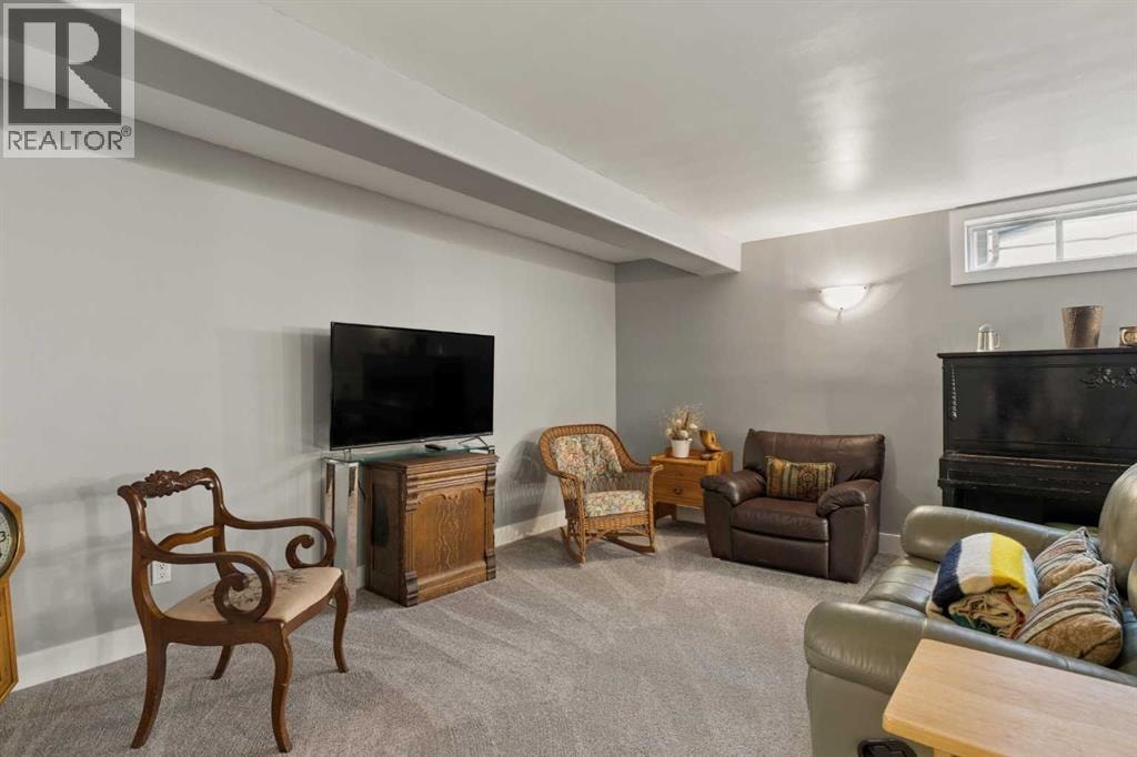 3216 Oakwood Drive SW — photo 20