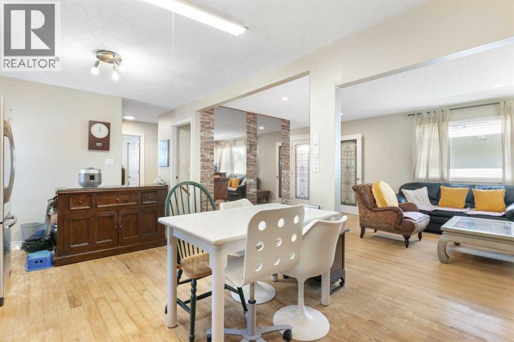87 Hillgrove Drive SW — photo 11