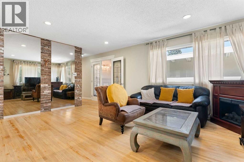 87 Hillgrove Drive SW — photo 6