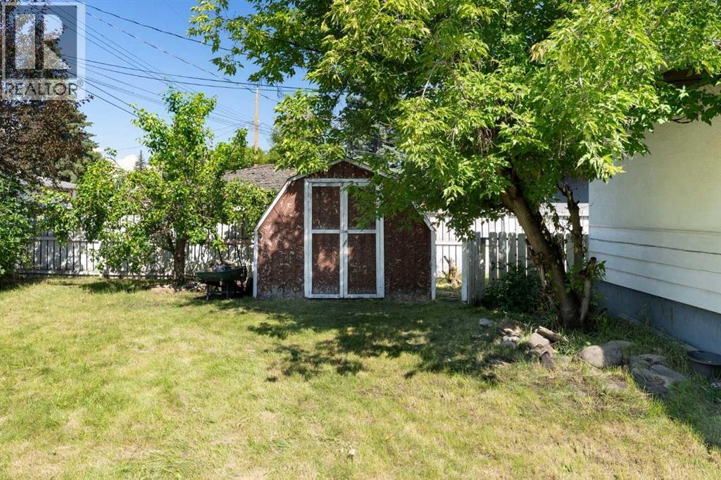 87 Hillgrove Drive SW — photo 35