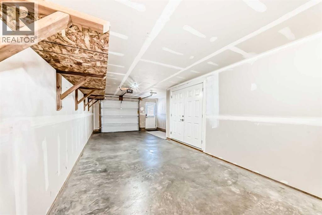 336 South Point Square SW — photo 11
