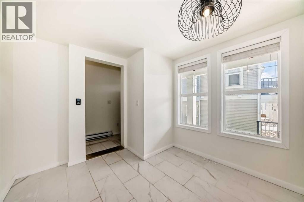 336 South Point Square SW — photo 8