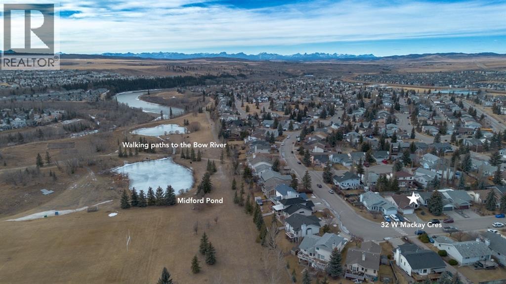 32 West Mackay Crescent — photo 33