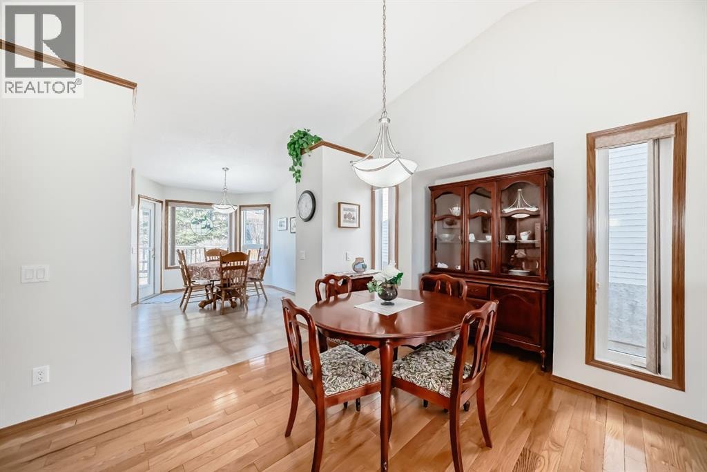 32 West Mackay Crescent — photo 8