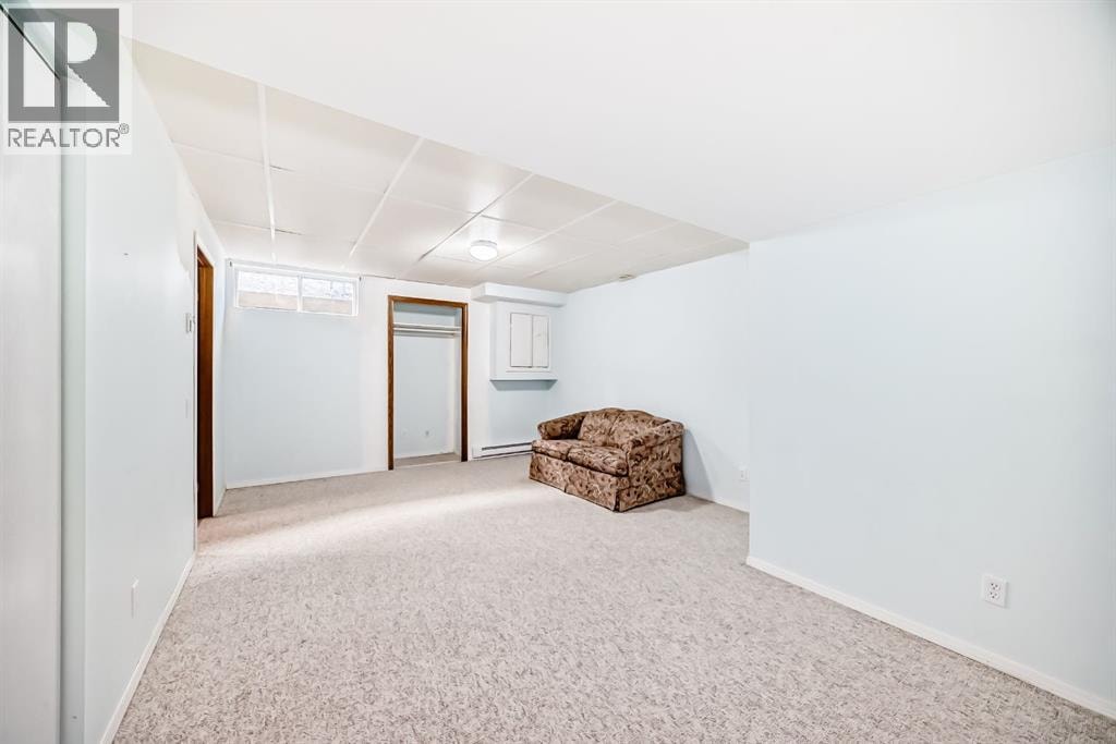 32 West Mackay Crescent — photo 23