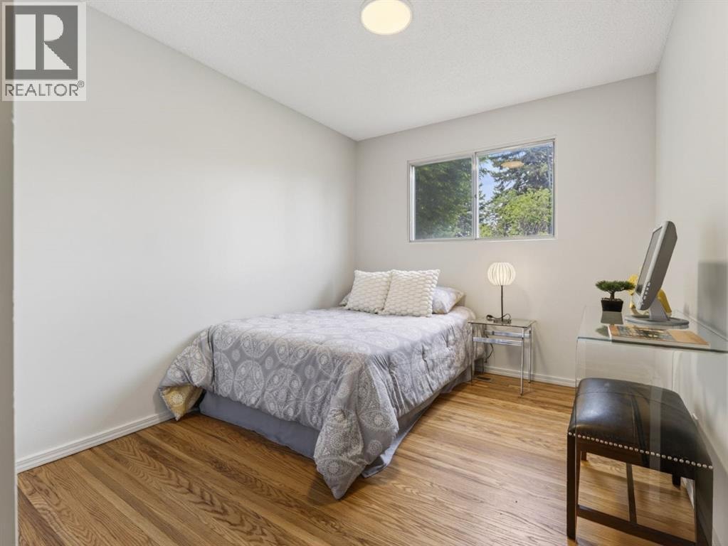 847 Raynard Crescent SE — photo 27