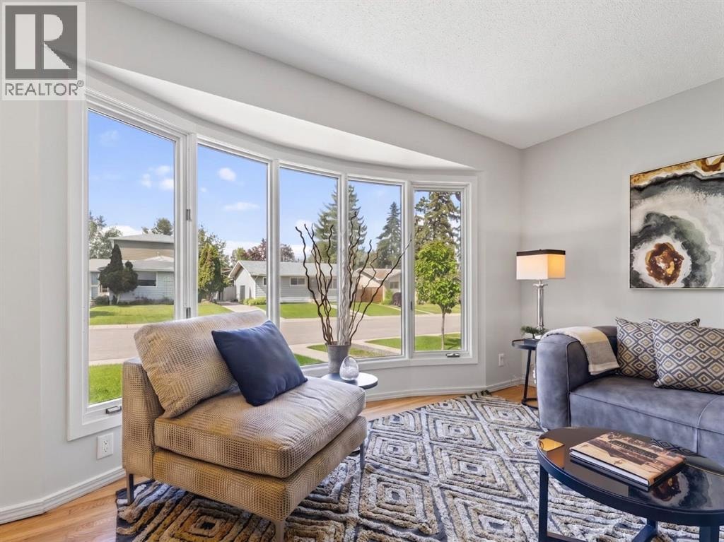 847 Raynard Crescent SE — photo 9