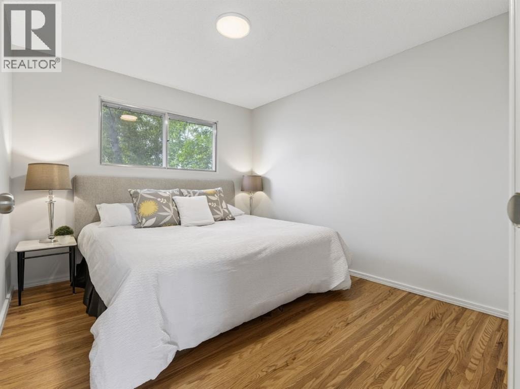 847 Raynard Crescent SE — photo 25