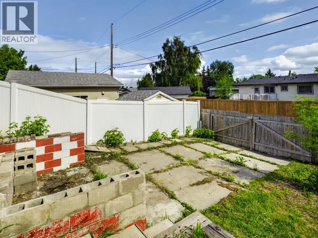 847 Raynard Crescent SE — photo 48