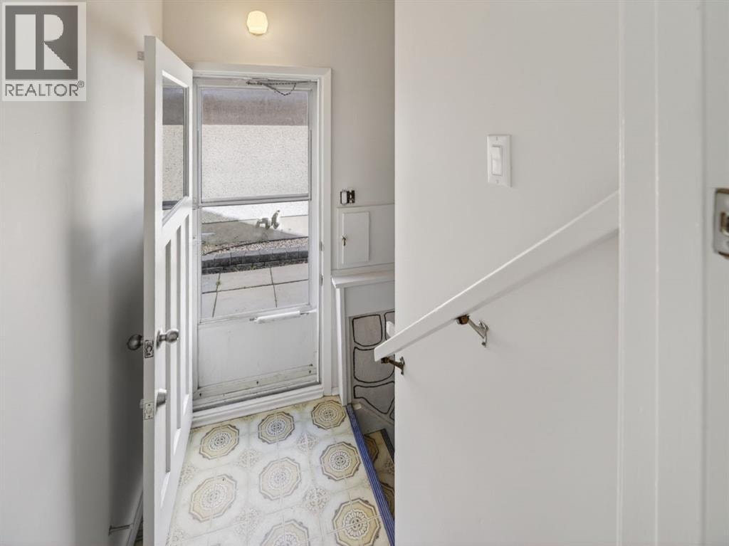 847 Raynard Crescent SE — photo 23