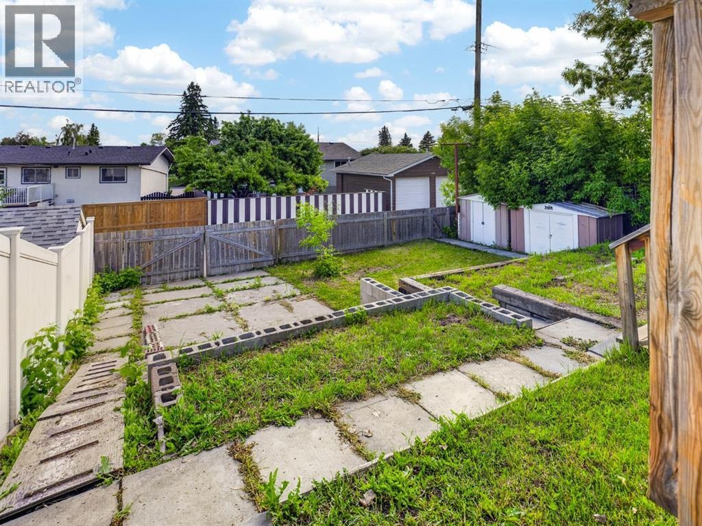 847 Raynard Crescent SE — photo 39