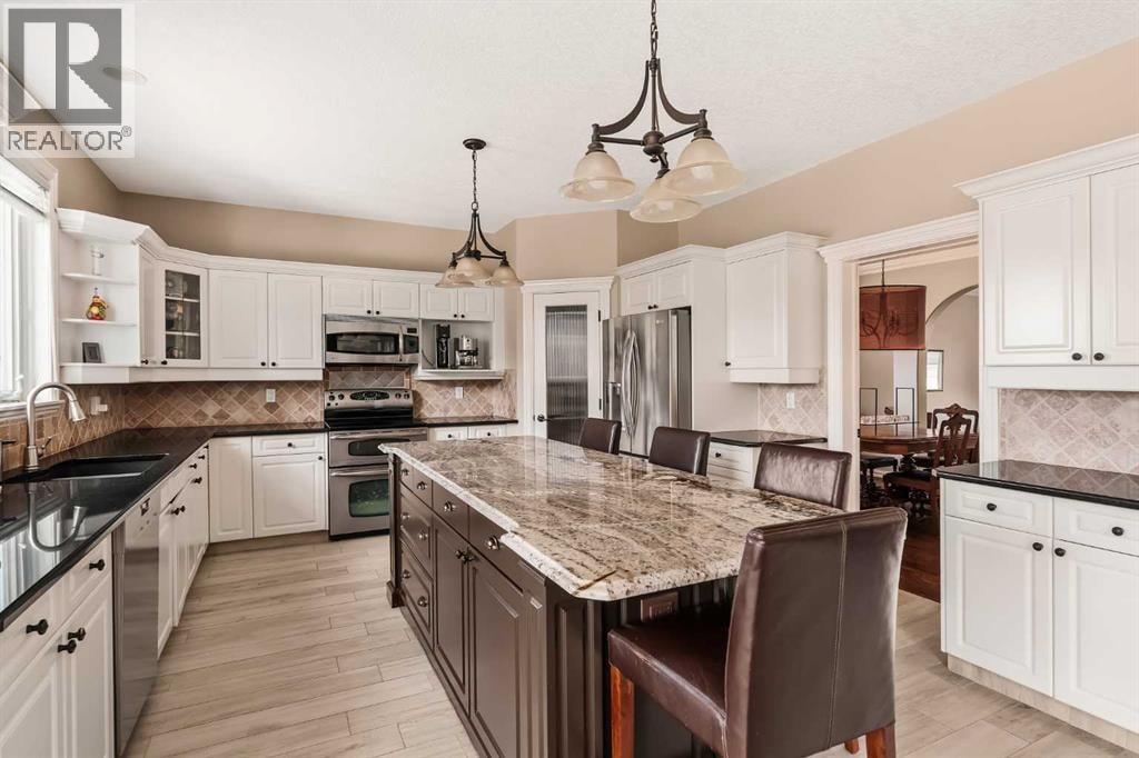 70 Patterson Close SW — photo 11