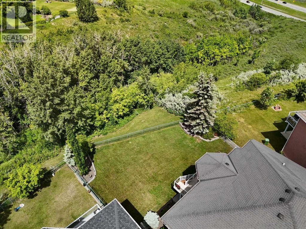 70 Patterson Close SW — photo 3