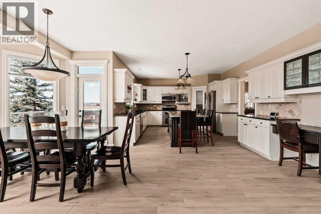 70 Patterson Close SW — photo 10