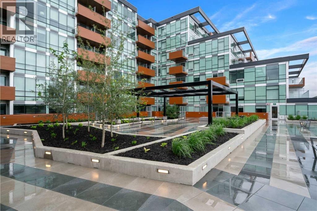547, 110 18A Street NW — photo 35