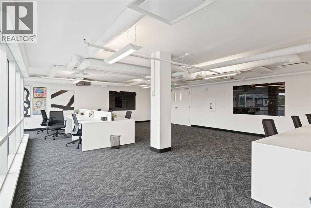 547, 110 18A Street NW — photo 33