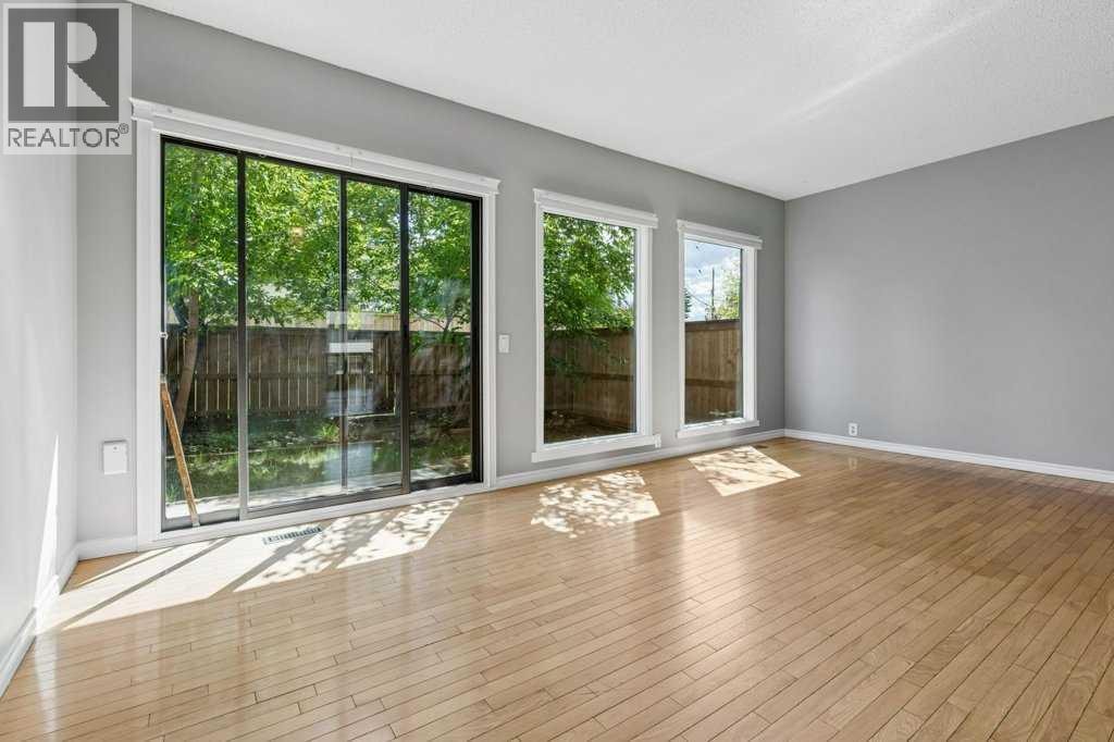 25, 5019 46 Avenue SW — photo 13