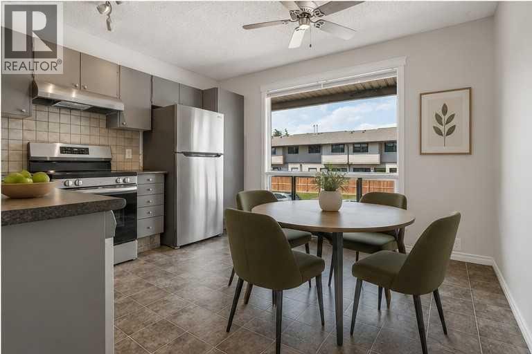 25, 5019 46 Avenue SW — photo 5