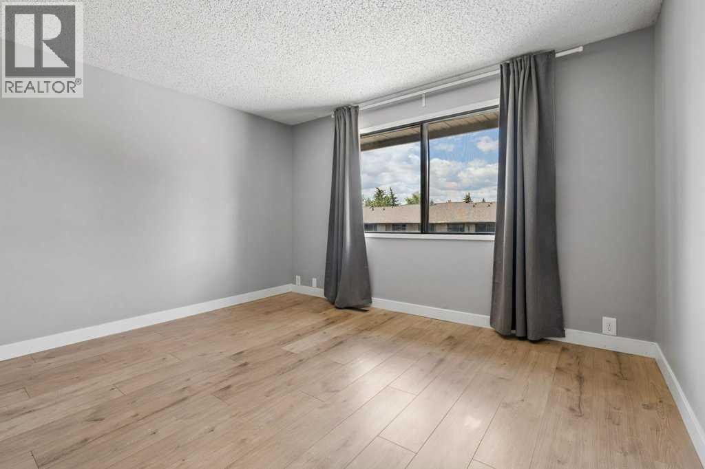 25, 5019 46 Avenue SW — photo 19