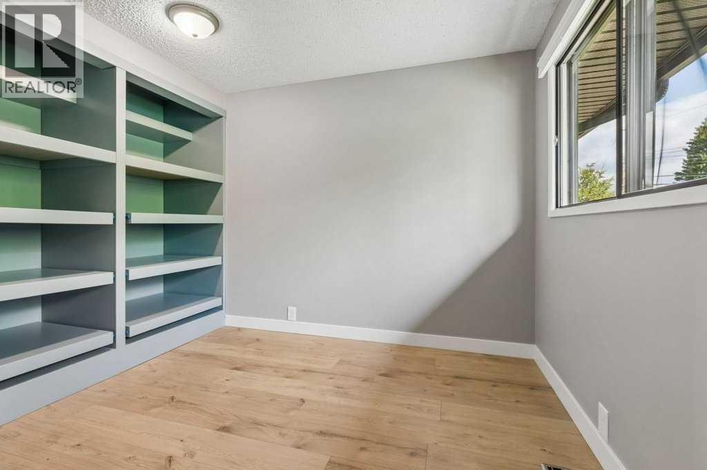 25, 5019 46 Avenue SW — photo 25