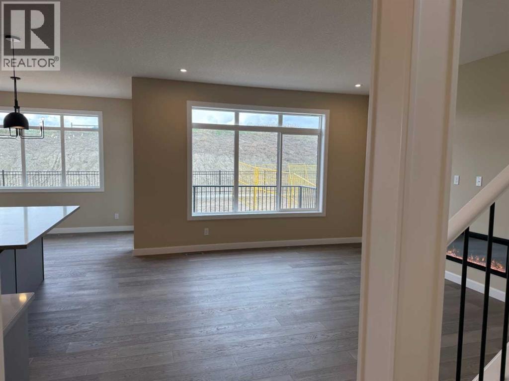 147 sundown Crescent — photo 12