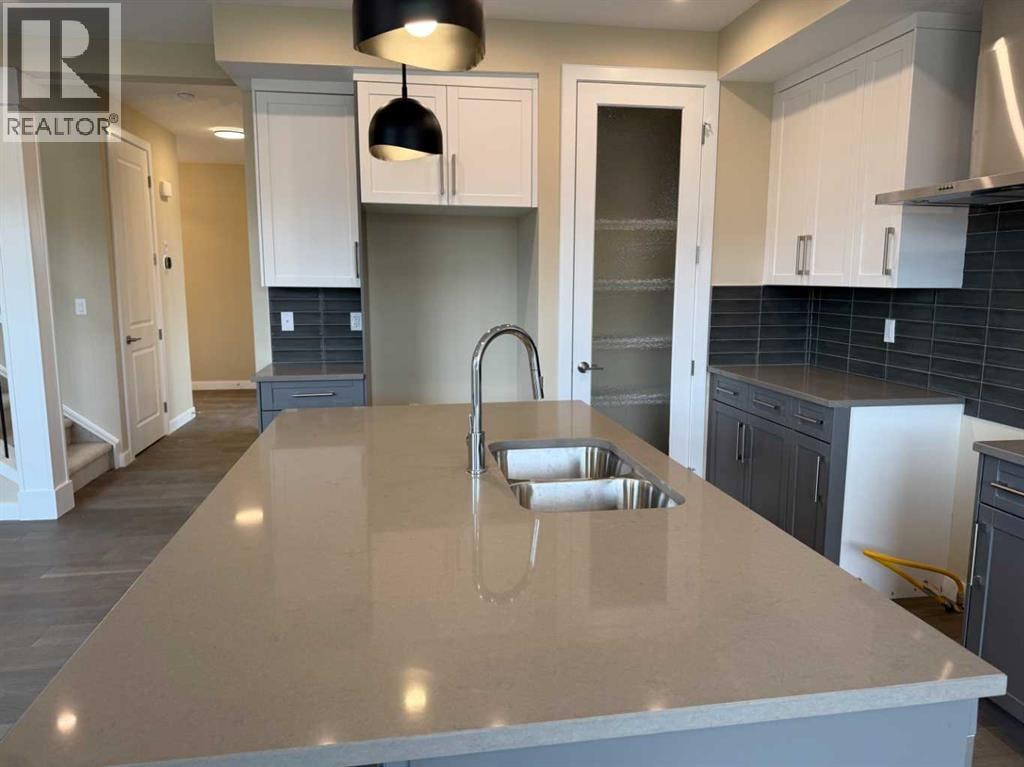 147 sundown Crescent — photo 17