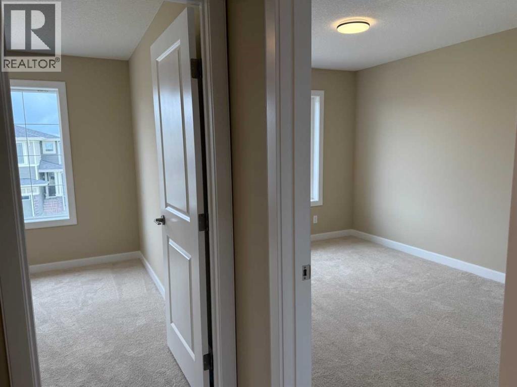 147 sundown Crescent — photo 36