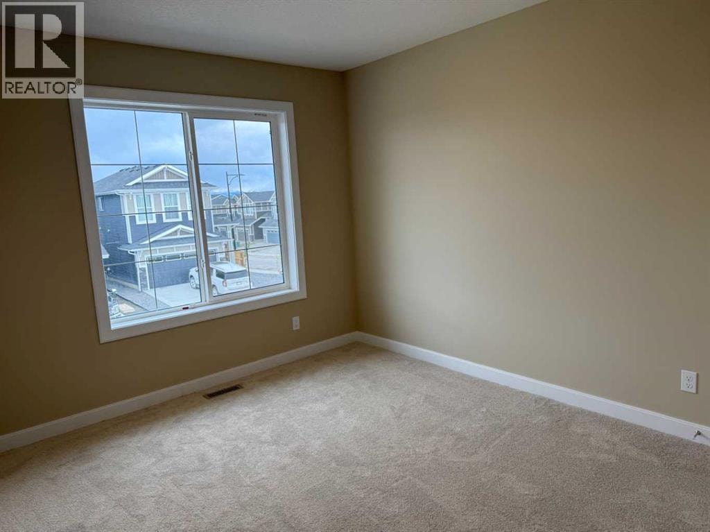 147 sundown Crescent — photo 37