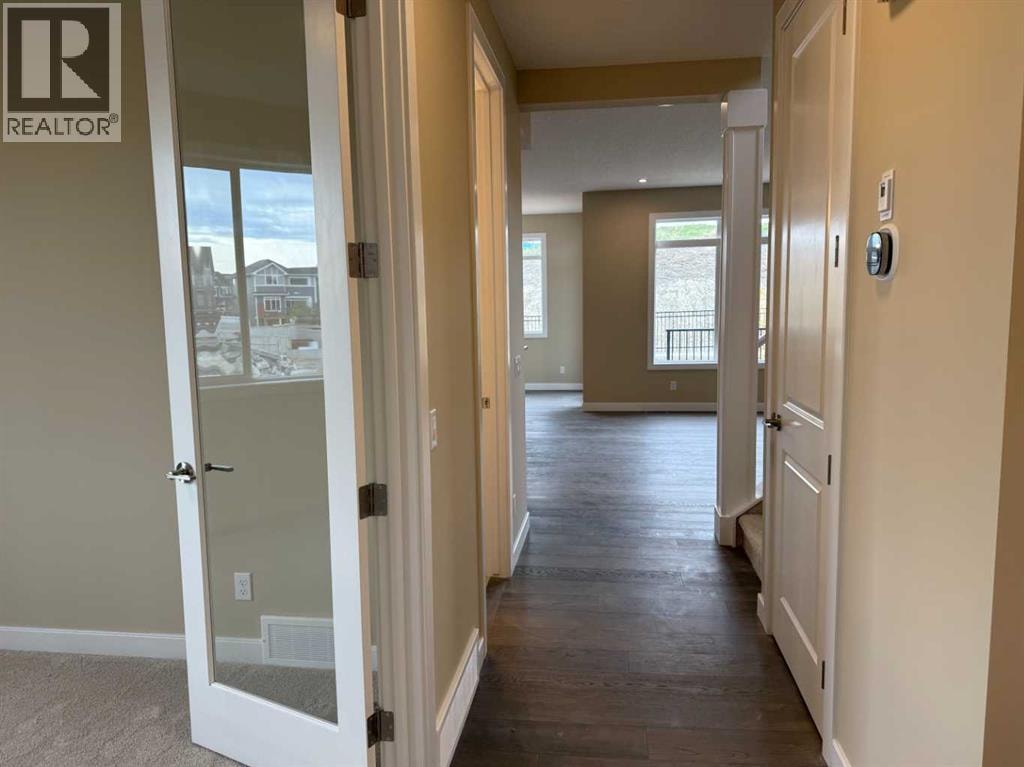 147 sundown Crescent — photo 8