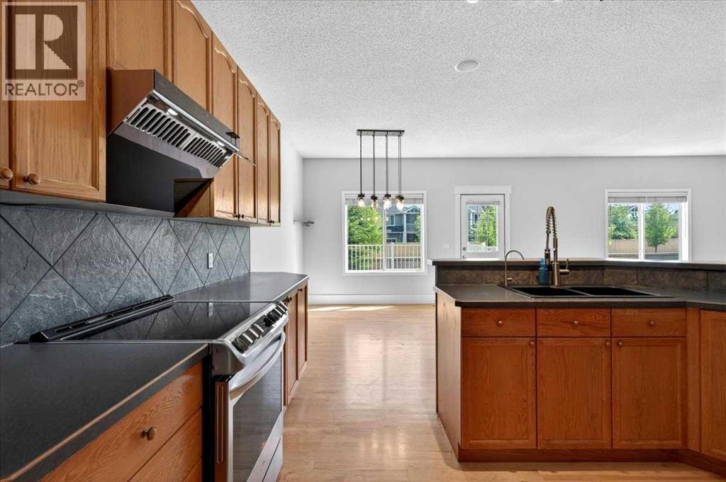 18 Cougarstone Bay SW — photo 20