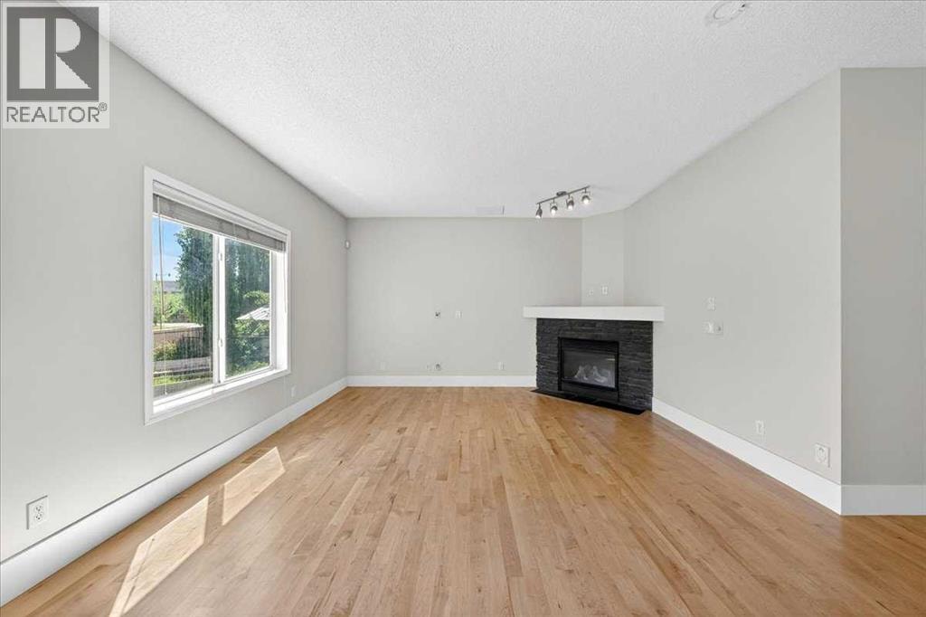 18 Cougarstone Bay SW — photo 10