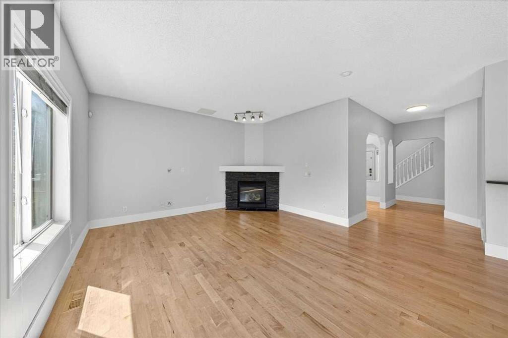 18 Cougarstone Bay SW — photo 11