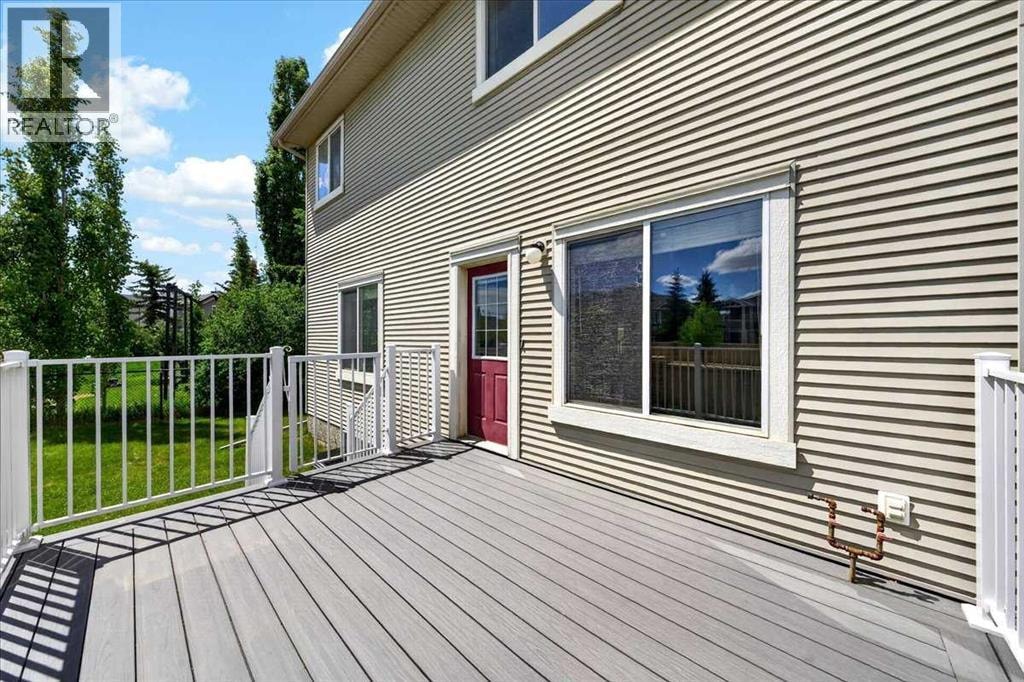 18 Cougarstone Bay SW — photo 45