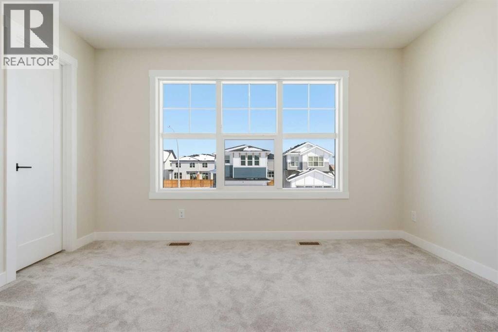 302 Kinniburgh Loop — photo 34