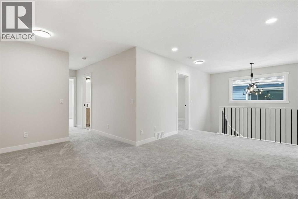 454 Kinniburgh Loop — photo 24