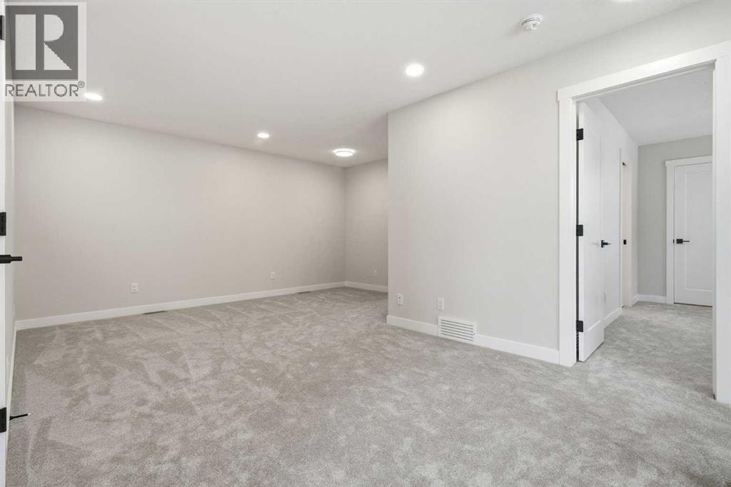 454 Kinniburgh Loop — photo 27
