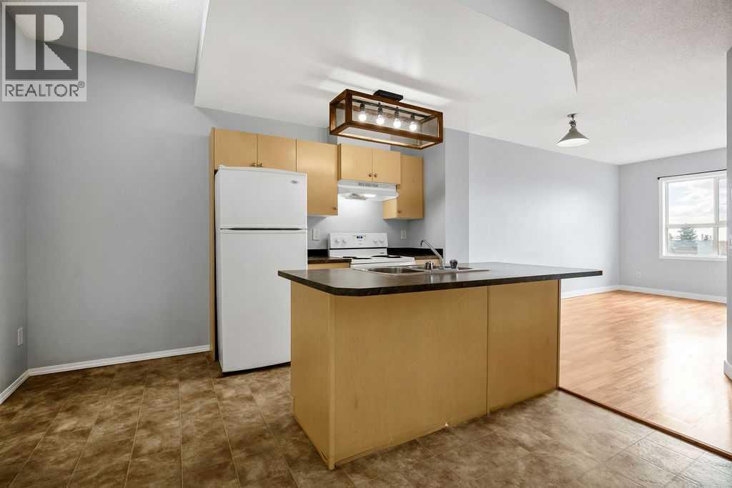 4301, 73 Erin Woods Court SE — photo 5