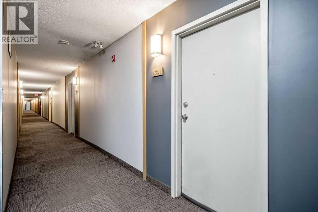 4301, 73 Erin Woods Court SE — photo 4