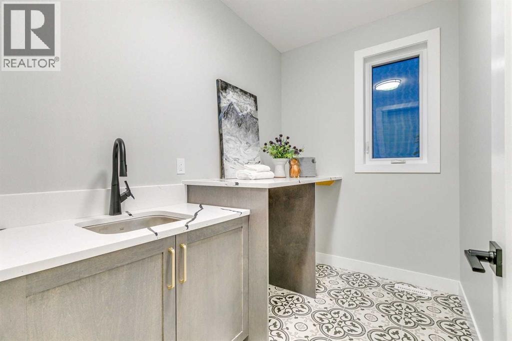 1413 27 Street SW — photo 32
