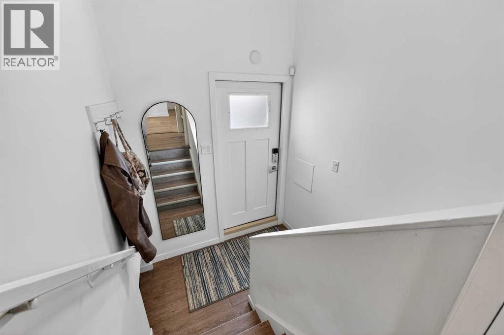 1423 18 Street NE — photo 32
