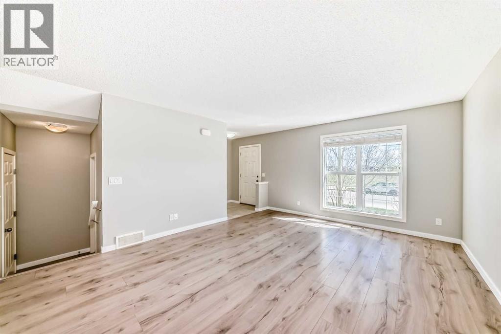 393 Legacy Boulevard SE — photo 4