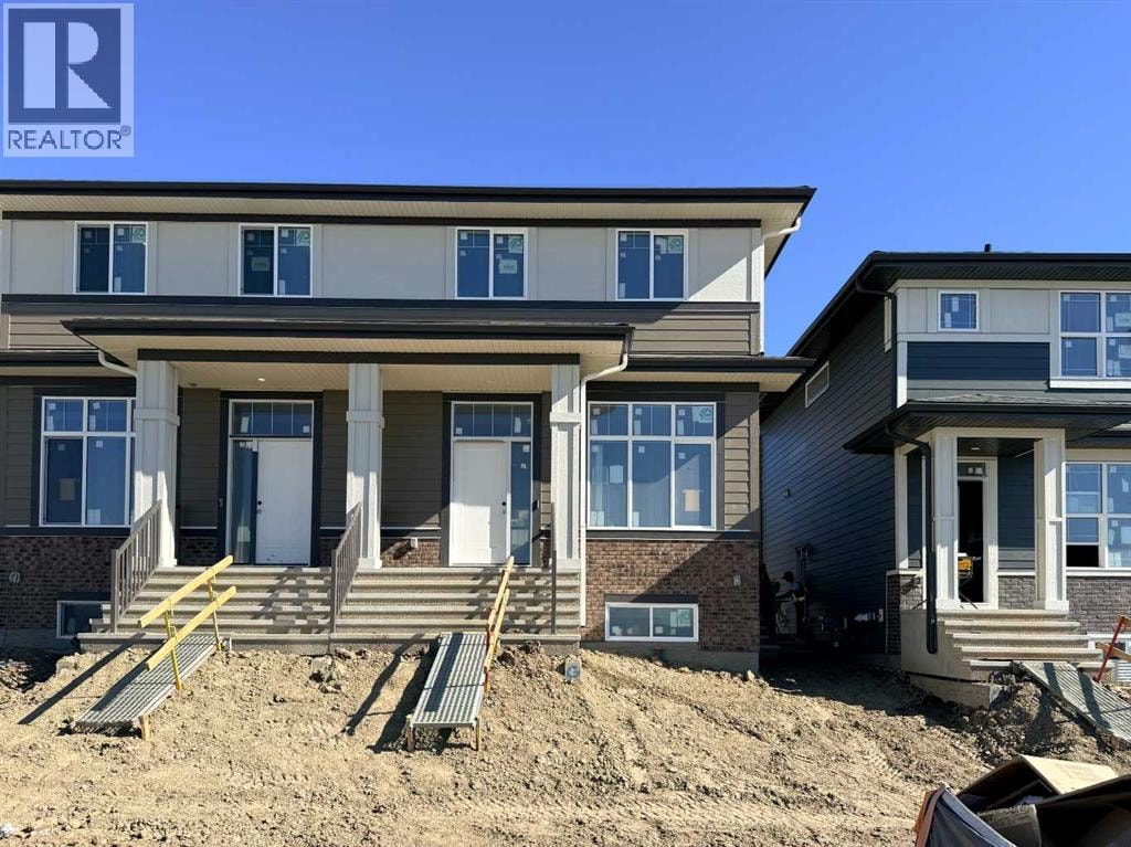 1352 Mahogany Boulevard SE — photo 1
