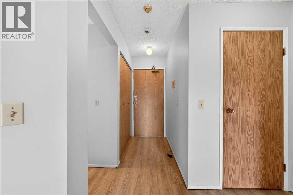 203, 1712 38 Street SE — photo 6