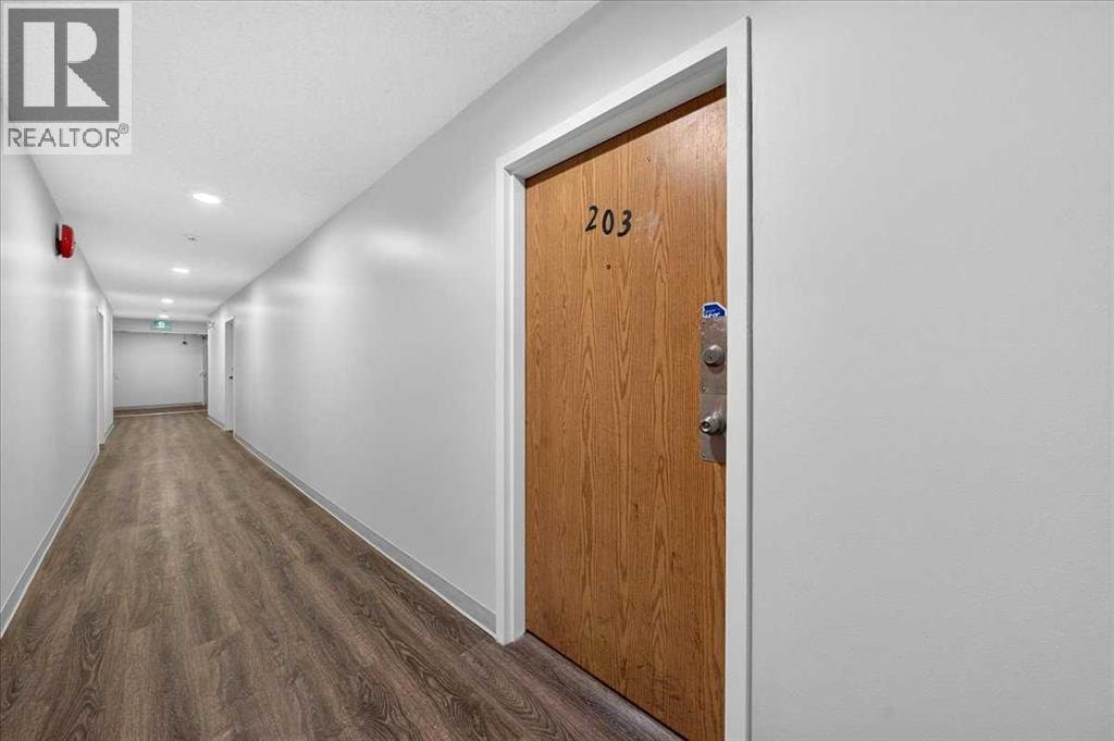203, 1712 38 Street SE — photo 4