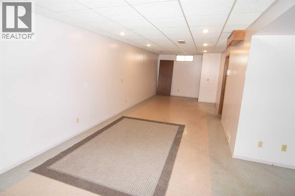 340 Templeton Circle NE — photo 29