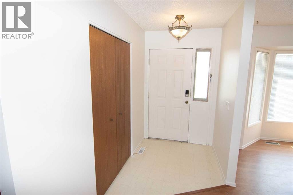 340 Templeton Circle NE — photo 16